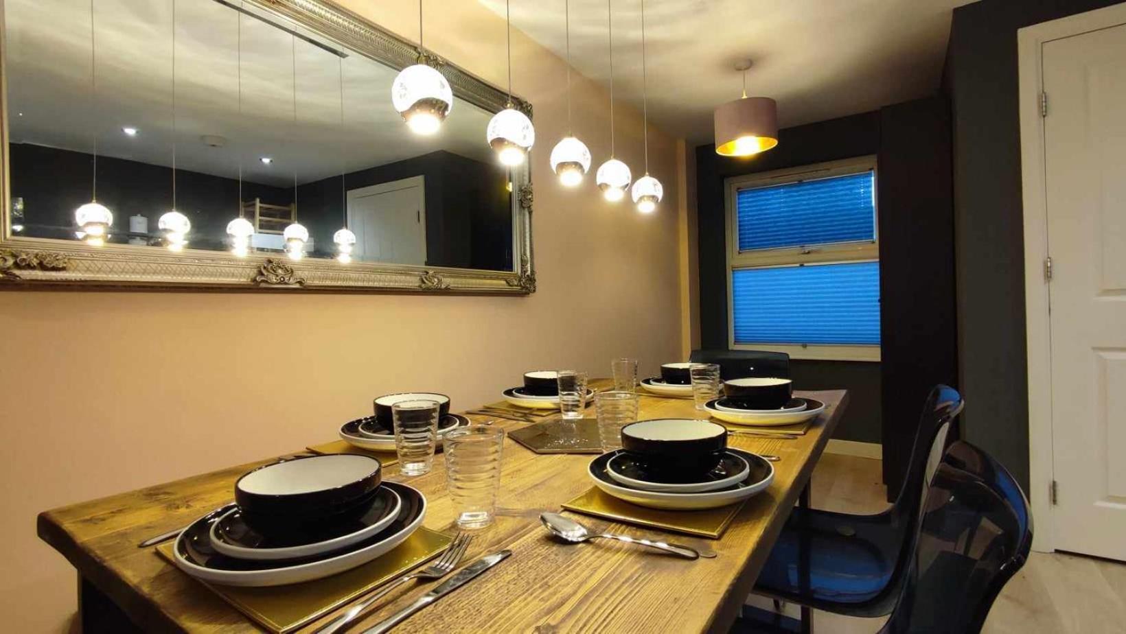 Duplex Apartment In Leeds With King Size Bed - Long Stay Rates Available Exteriér fotografie