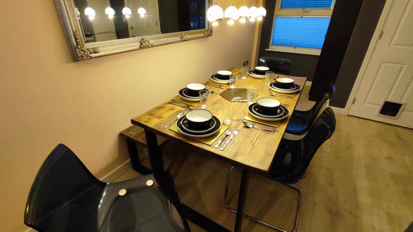 Duplex Apartment In Leeds With King Size Bed - Long Stay Rates Available Exteriér fotografie