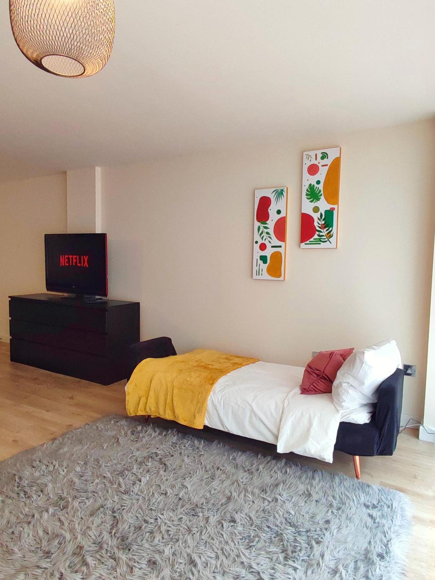 Duplex Apartment In Leeds With King Size Bed - Long Stay Rates Available Exteriér fotografie